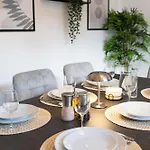 Apartment Exklusive Altmarkt-suite - Stilvolle 120qm - Lage