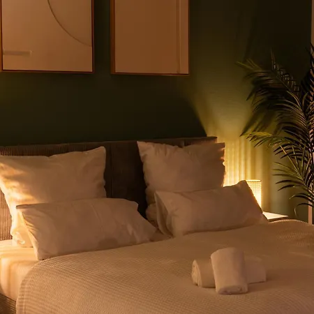 Exklusive Altmarkt-suite - Stilvolle 120qm - Lage Lägenhet Cottbus